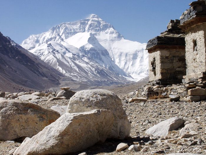 Вид на Эверест из Тибета