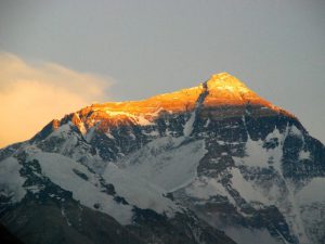 Величественный Эверест фото
